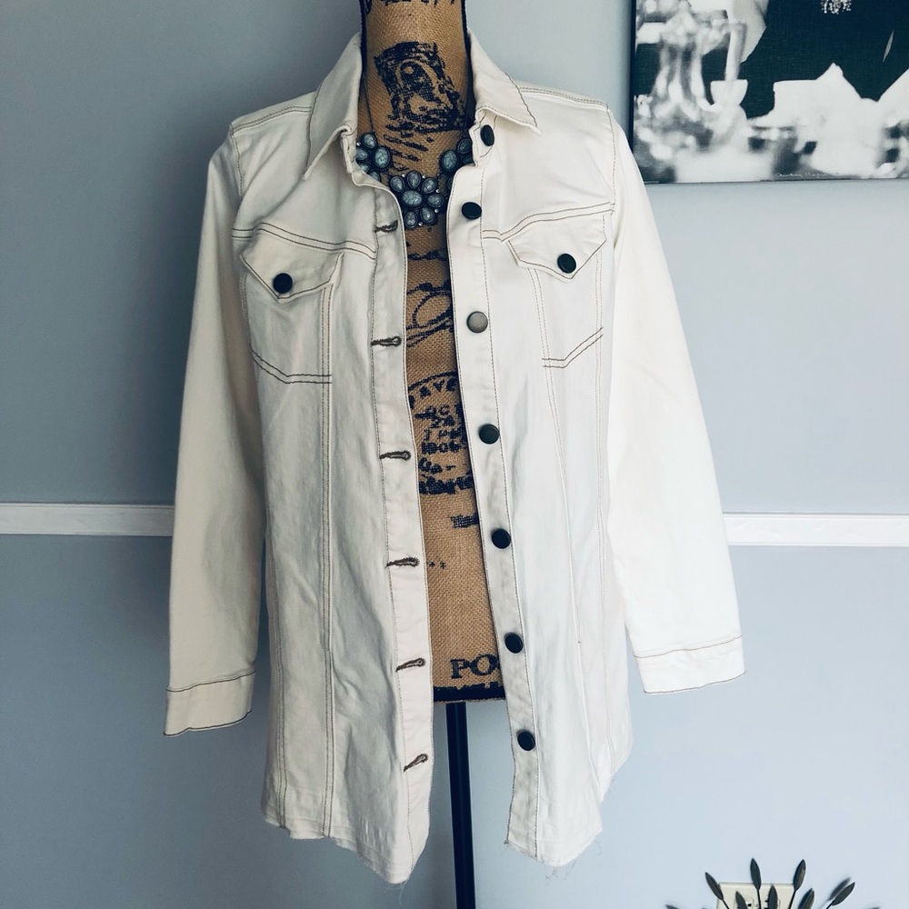 🌼NWOT LOGO by Lori Goldstein Cream Jean Jacket Elongated Style Size 6🌼